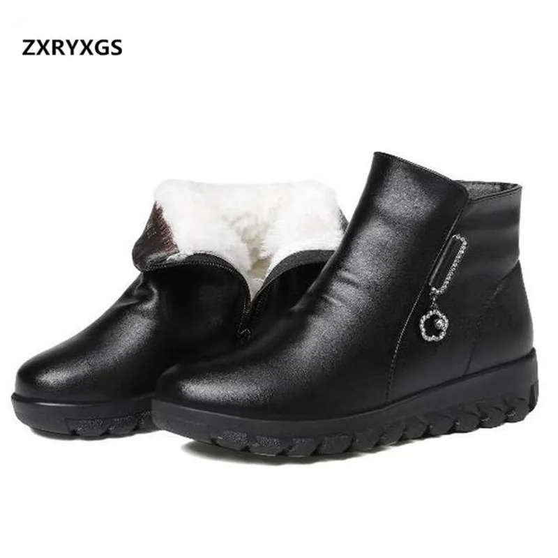 

New Fashion Winter Boots Women Shoes Non-slip Flat Inside Plush or Wool Boots Rhinestone Cow Leather Boots Snow Boots Plus Size