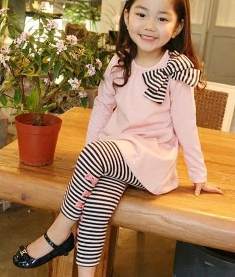 Retail and wholesle spring and autumn toddler girl clothing sets children clothes kids top with bow+striped leggings 2pcs kids clothes