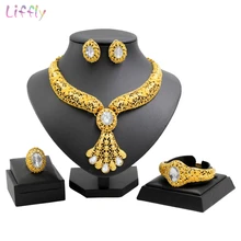 Mulheres Charme da moda Conjuntos de Jóias de Ouro de Cristal Grande Colar Anel Brincos Ano Novo Baile Festa Acessórios Jóias Finas(China)