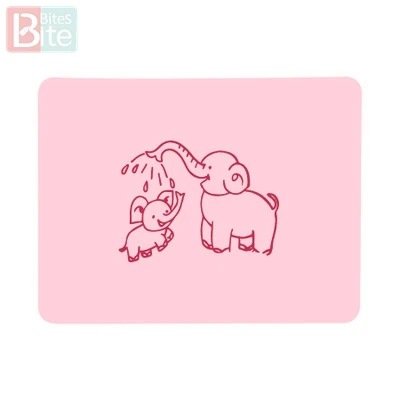 Pink and Rose Укусы 1 шт. водонепроницаемые детские нагрудники Силиконовая для кормления малышей тарелка детская тарелка коврик BPA бесплатно детская посуда с рисунком коврик силиконовый Слюнявчик - Цвет: Pink and Rose