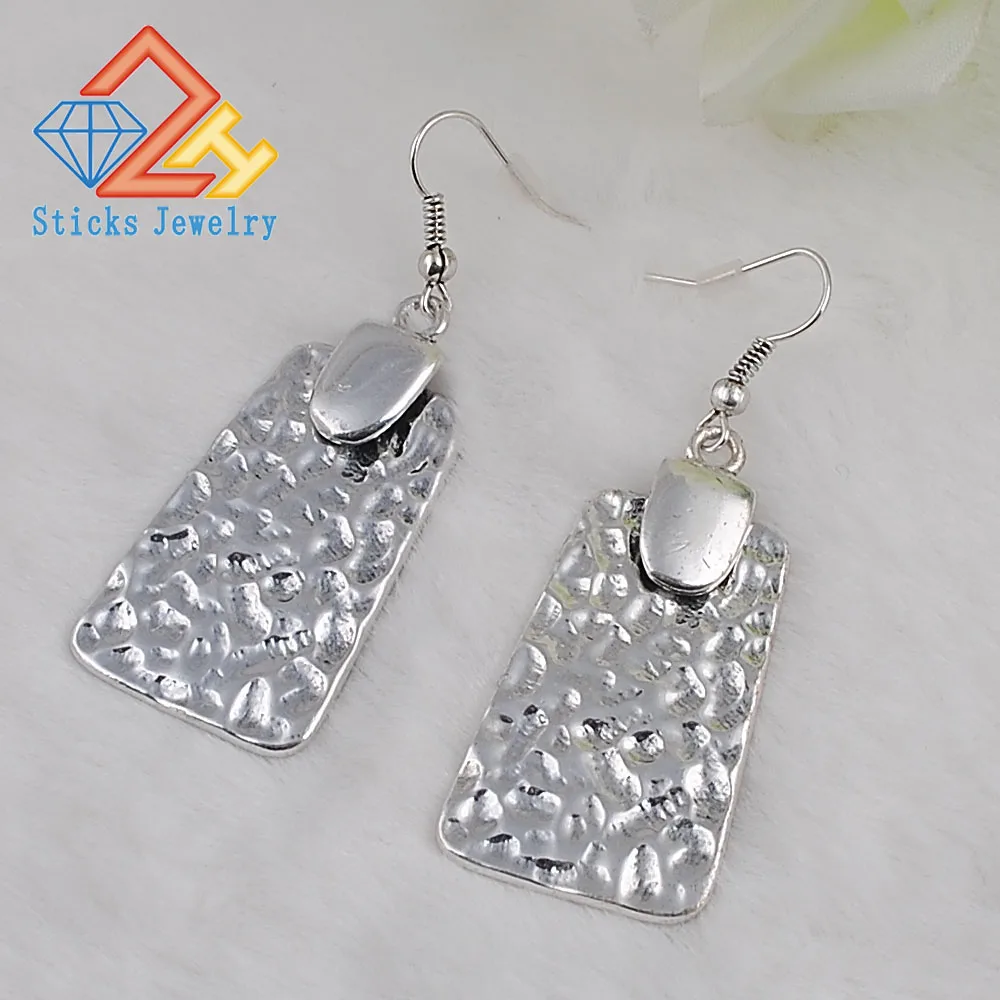 

(1 pairs / lot) 100% environmentally friendly zinc alloy hammer earrings