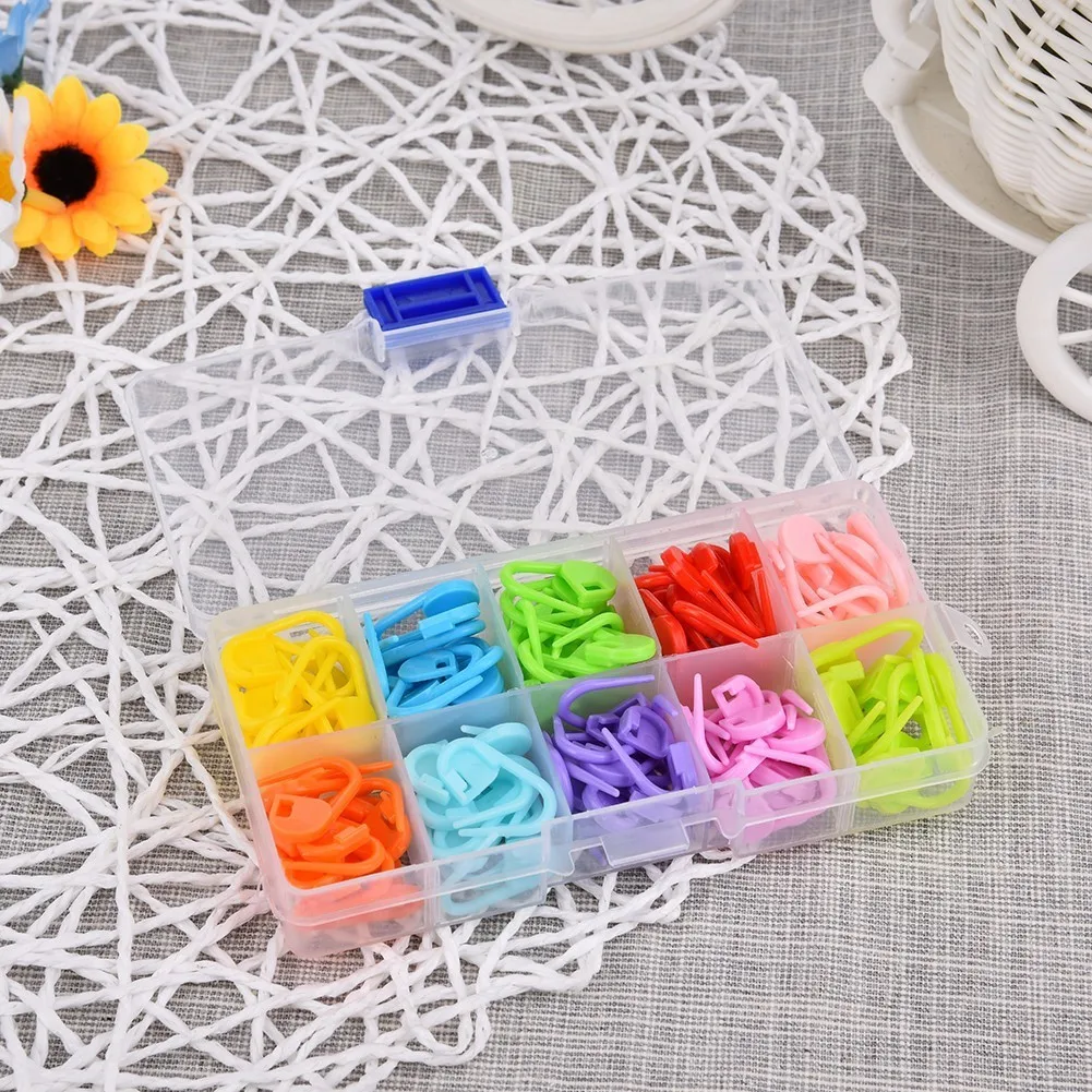 120PCS Plastic Knitting Craft Crochet Locking Stitch Markers Needle Clip Holder