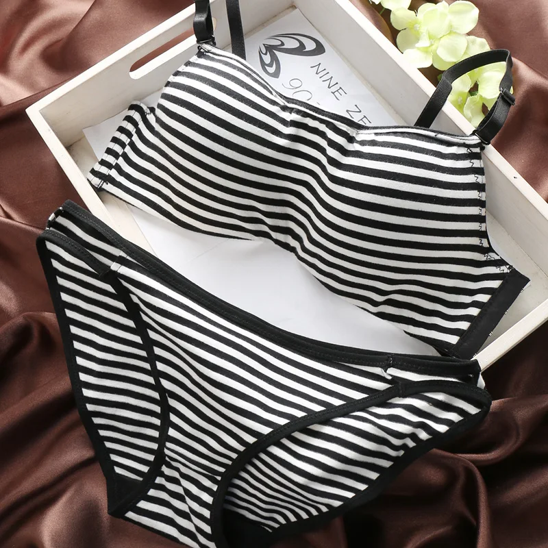 

Hot Japanese sexy girls underwear anti emptied bra stripes push up adjustable side four -breasted underwear bra set women