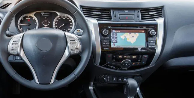nissan navara dashboard 