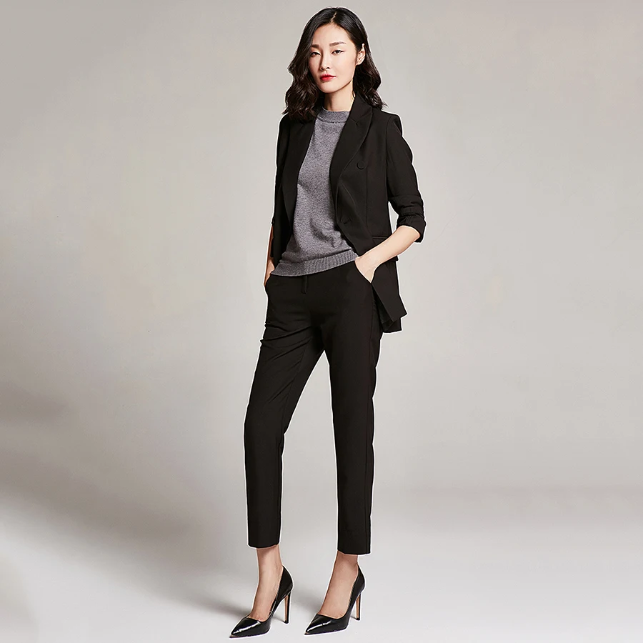 пиджак и брюки женские. бежевые костюмы для женщин. девушка в классическом костюме. женские пиджаки штаны. женские пиджаки штаны.