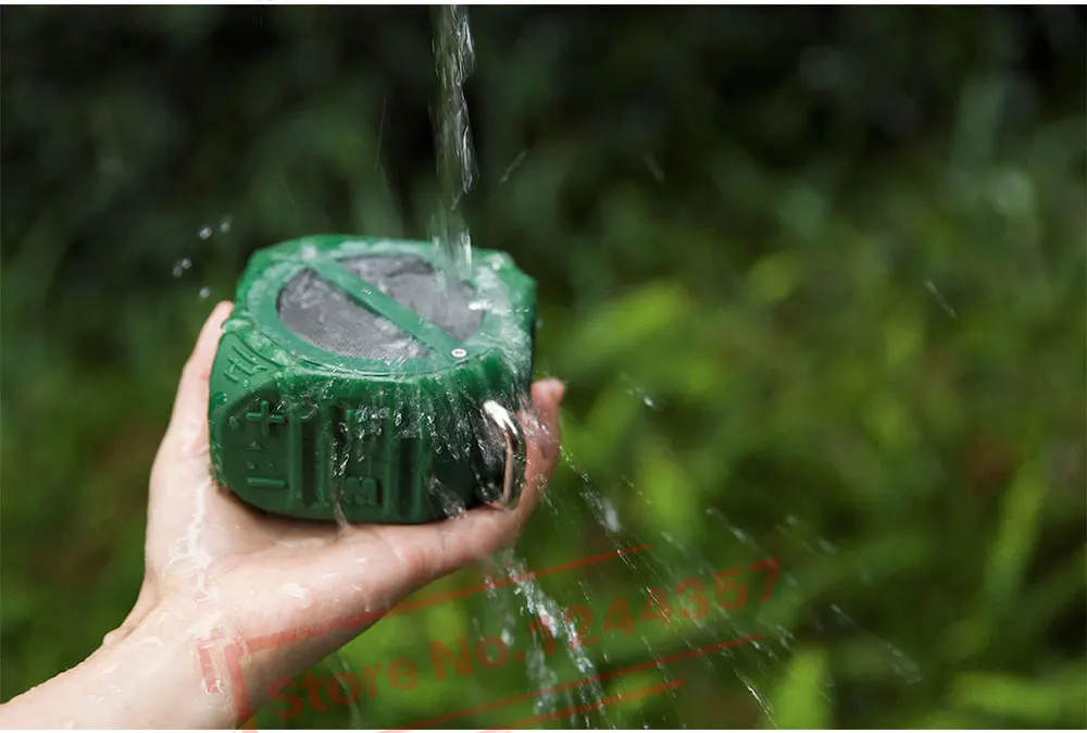 Outdoor Waterproof Bluetooth Speaker (26)