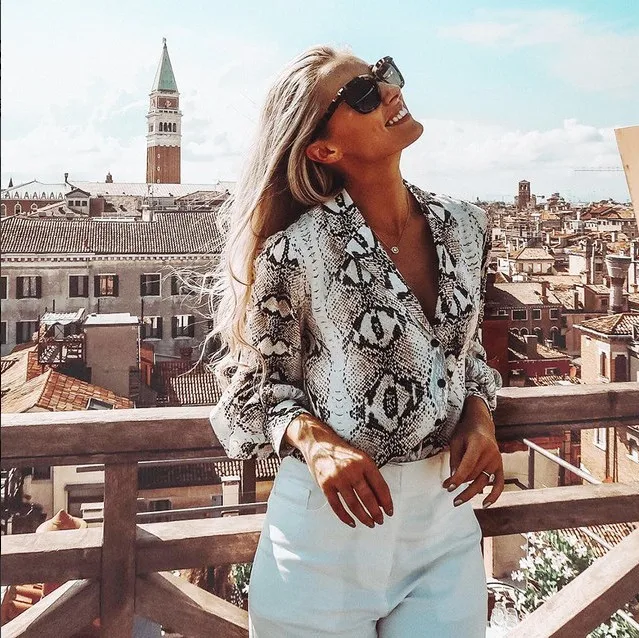 

Euro-American Loose Long Sleeve Blouse For Women Blouses Shirts Office Ladies Lapel Collar Snake Print Autumn Womens Tops