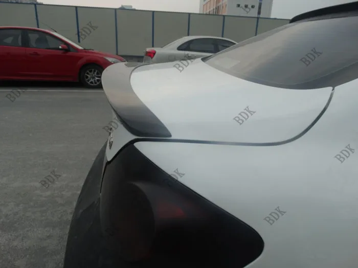 Задний спойлер из углеродного волокна подходит для Infiniti 4 дверей G25 G35 G37 WALD заднее