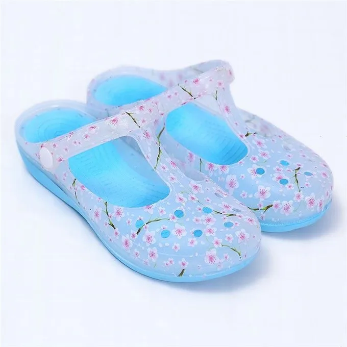 crocs jelly sandals