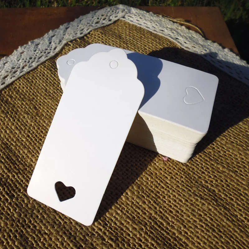 

100pcs Love Heart White Paper Gift Tags Party Wedding Favor Tags Hang Tags With Heart Hollowed Hole Hemp String Included