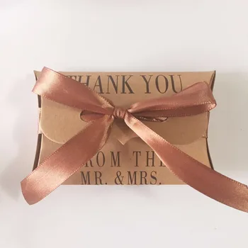 

50pcs/pack DIY Natural brown Kraft Paper Candy Box THANK YOU MR MRS Tag Decoracion Vintage Rustic Wedding Supplies Wedding Gift