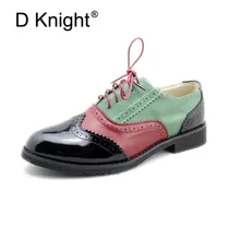 Плюс Размеры 32-45 Обувь с перфорацией типа «броги» Для женщин натуральная из натуральной нешлифованной кожи круглый носок на шнуровке Мода ручной леди Туфли без каблуков Wingtip Oxfords