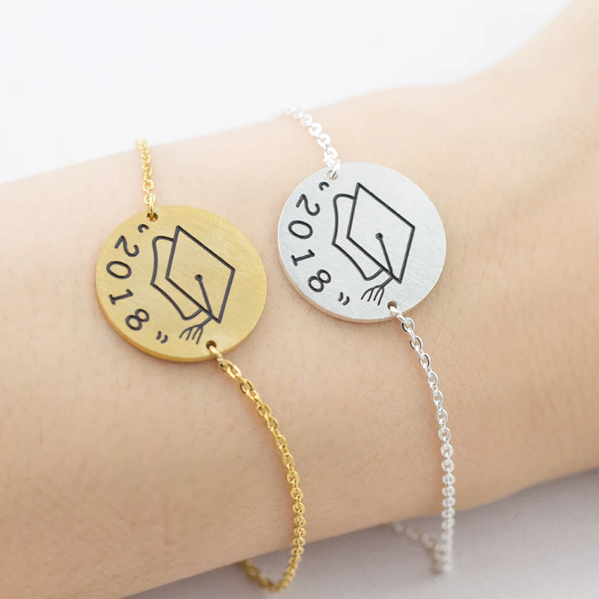 

Popular Best Friends Graduation Gifts Student Doctor hat Graduation Cap 2018 Bracelet Class Friendship Womens Girls Ladies