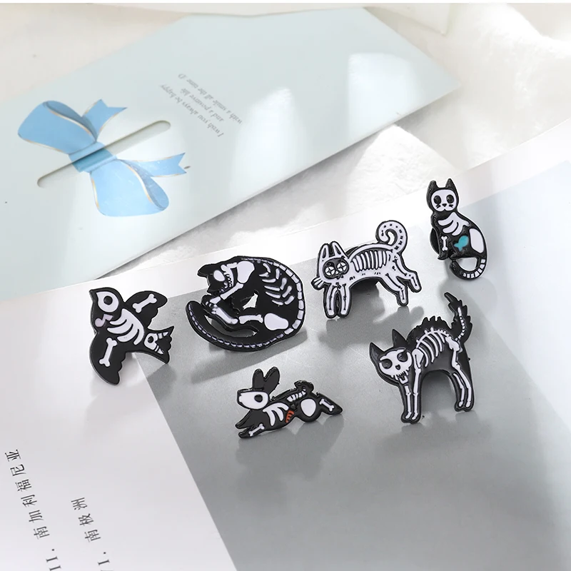 

Skeleton pins X-ray Bird Cat Rabbit Bone Specimen Brooches Badges Enamel Backpack Medical pins Friends Gifts Jewelry wholesale