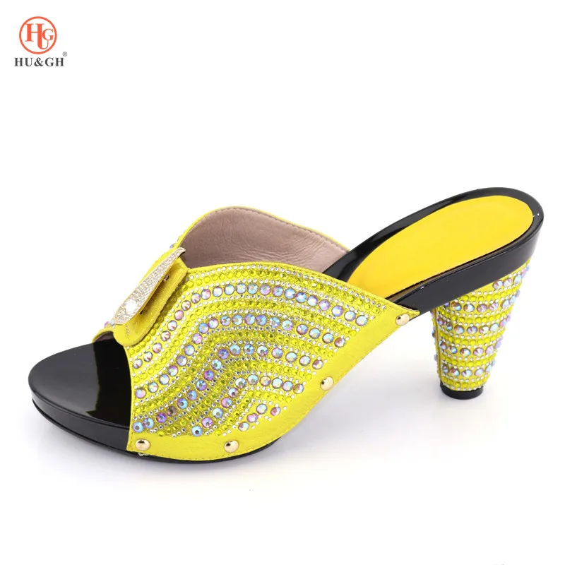  228-7  RMB 110 size37-43 heels 9.8cm