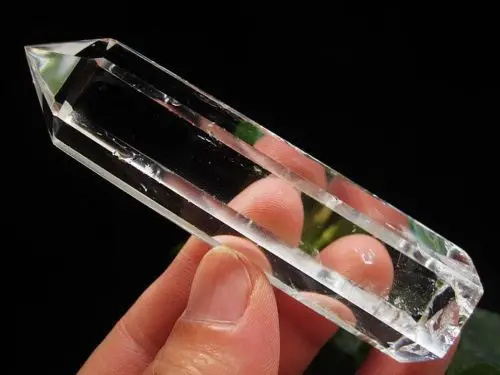 

ddh001573 Loog Quartz Natural Crystal Wand Point Cluster Rock Healing
