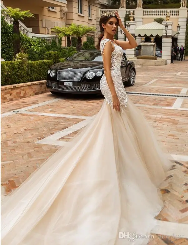 crystal-design-mermaid-wedding-dress-sexy-see-through-back-vestido-de-novia-champagne-lace-2018-wedding-dresses (4)