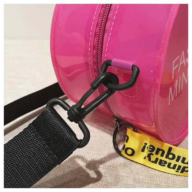 Crossbody bag (20)