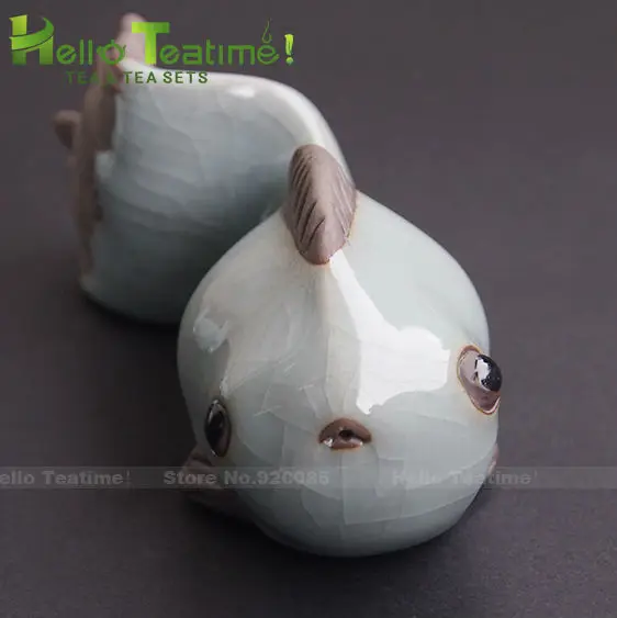 

[HT!]Porcelain tea pet small goldfish tea tray tea set accessories ceramic fish kung fu tea pets decoration,free shipping
