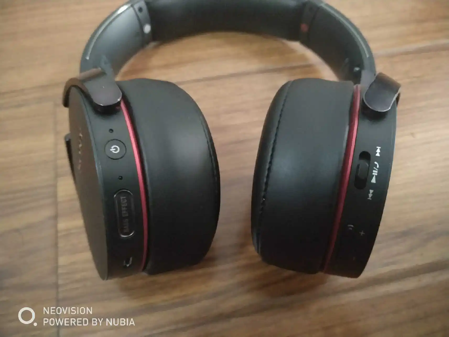 Б/у беспроводные наушники SONY MDR-XB950B1 Extra Bass с управлением через приложение