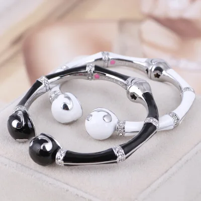 

Bamboo Bangle Bracelets Black And White Enamel Glaze Bamboo Knot Elastic Cuff Opening Bracelet Female Fashion Jewelry Gift