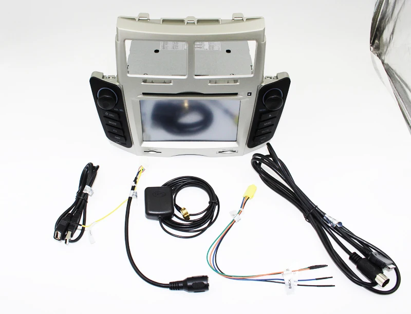 Perfect Free Shipping Car DVD player For Toyota Yaris 2005 2006 2007 2008 2009 2010 2011 GPS navigation System Bluetooth Ipod TV Silver 5