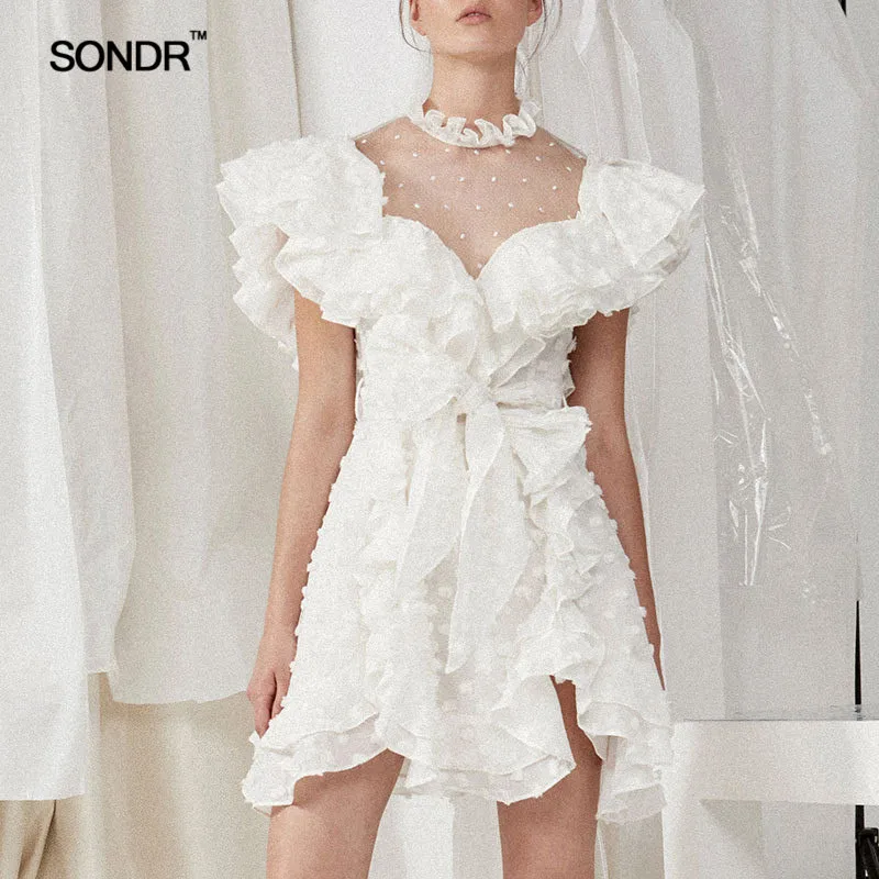 SONDR 2019 Lente Zomer O-hals Stand Kraag Korte Mouw Wit Perspectief Dot Gedrukt Ruches Mini Jurk Vrouwen Mode Tij SONDR 2019 Lente Zomer O-hals Stand Kraag Korte Mouw Wit Perspectief Dot Gedrukt Ruches Mini Jurk Vrouwen Mode Tij
