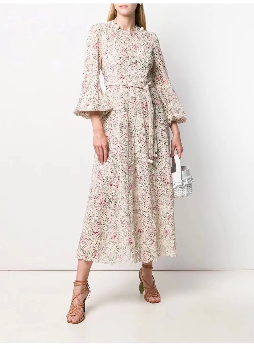 

2019 Autumn New Embroidery Long Sleeve Lace Up Women Long Dress