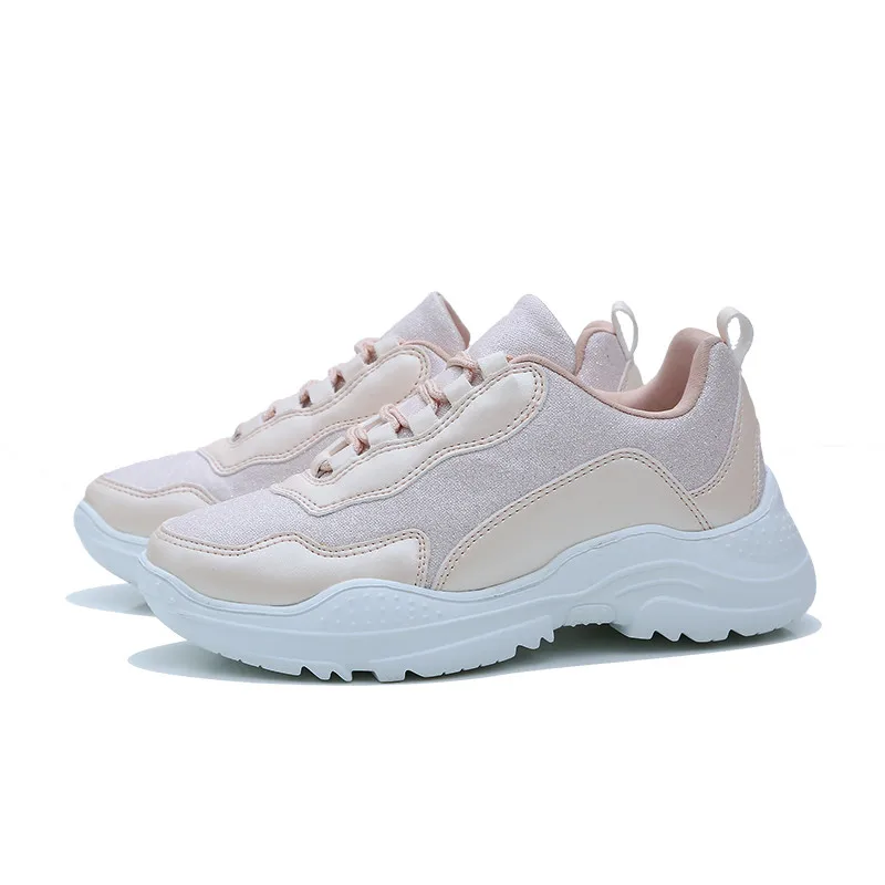 mode met sneakers mode met sneakers