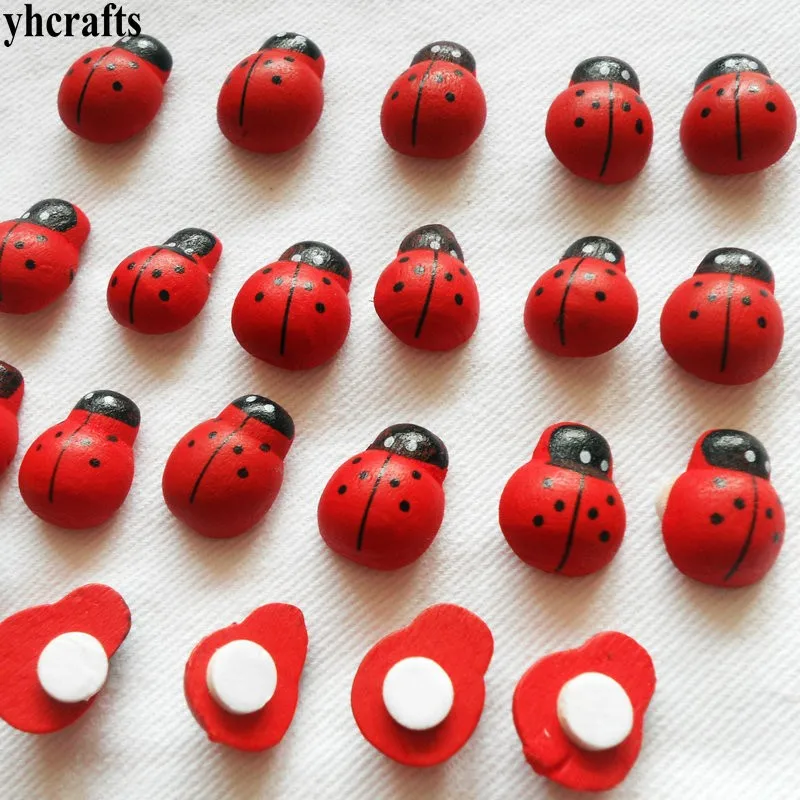 100PCS/LOT 1.2x1.5cm red ladybug wood stickers bee apple animals smile stickers Kindergarten toys Easter crafts Wall sticker OEM