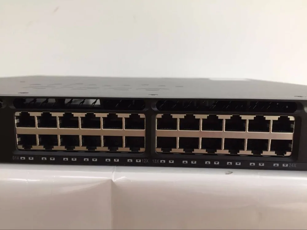 Коммутатор POE 24 порта WS-C3650-24PD-E 24-портовый гигабитный коммутатор Ethernet