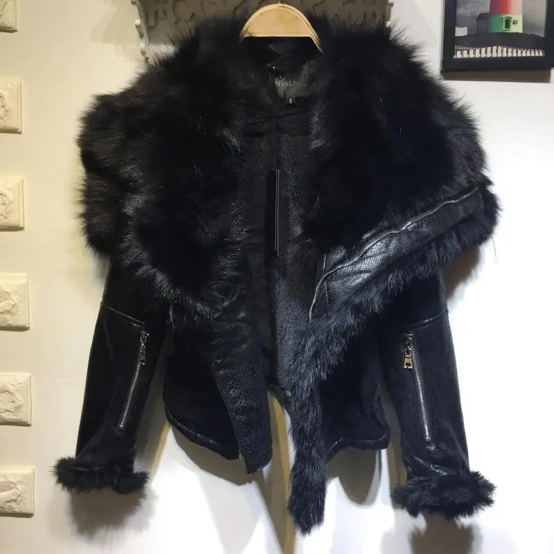 01 -  -  - 
