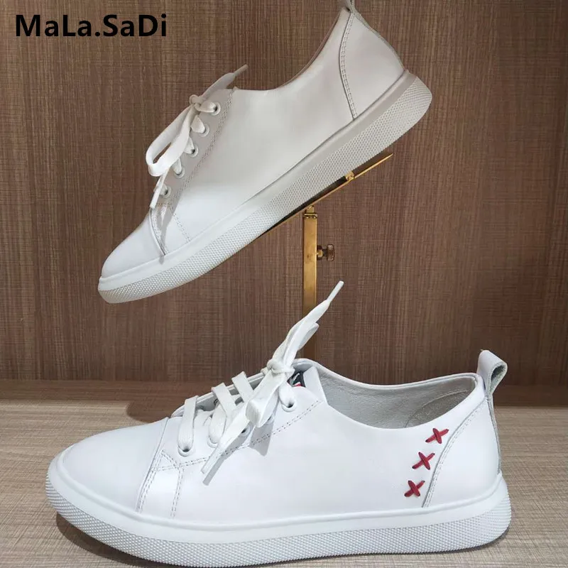 Hot Sale Spring Autumn New Fashion Women Small White Shoes High Quality Genuine Leather Lace-Up Arts Casual Loafers Shoes