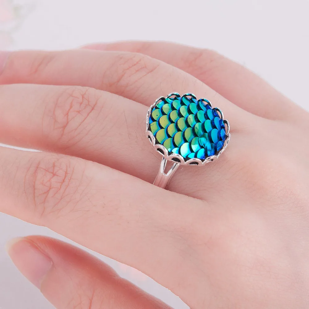 

DoreenBeads Handmade Drusy Adjustable Fish /Dragon Scale Rings Silver color Round Fish Scale 16.7mm(US size 6.25), 1 Piece