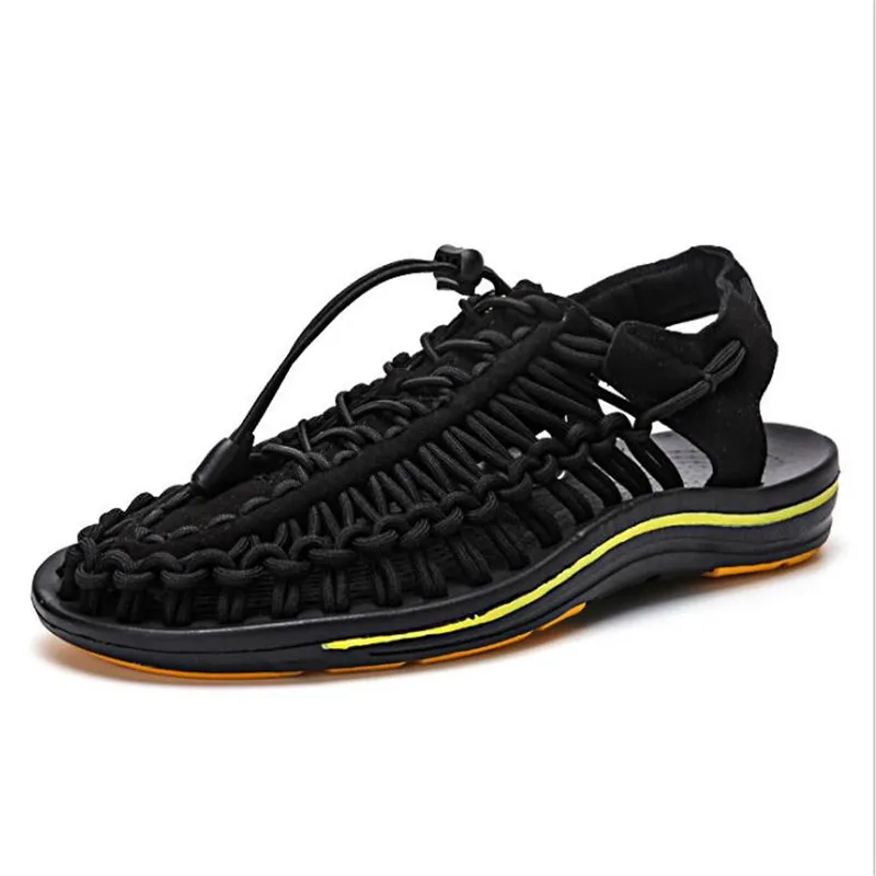 Новинка года; Мужская обувь без застежки; пляжные сандалии; Модные Повседневные Дышащие тапочки с узкими ремешками; Zapatos Calzado de hombre; x38 - Цвет: black