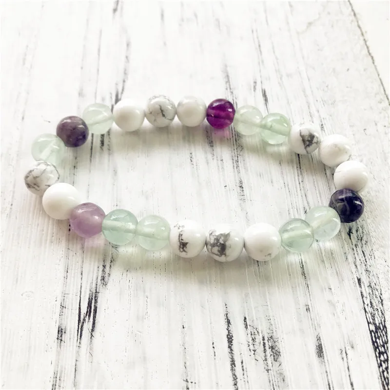 Натуральный Белый Howlite и флюоритовый браслет Красивый цветной камень модный