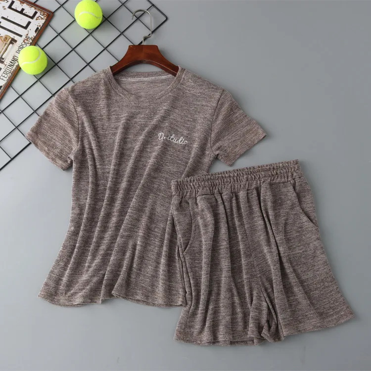 10749557822_1869239167