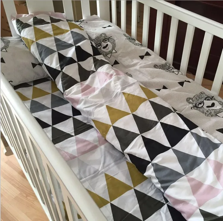 3 шт. набор постельных принадлежностей для малышей Комплект в детскую кроватку с рисунком медведя, детское белье, включая пуховое одеяло