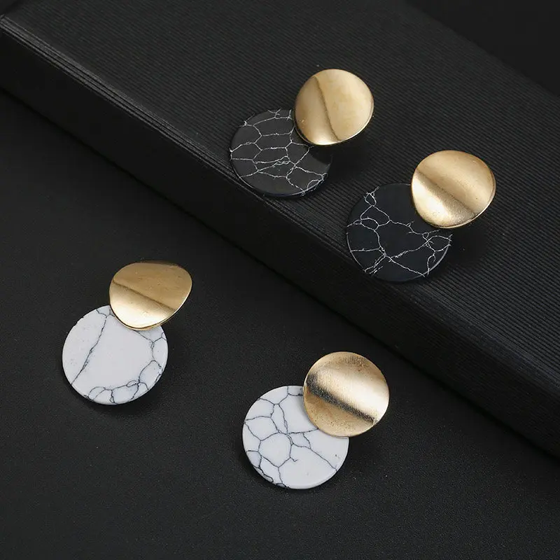 

2019 New Fashion Drop Earrings Black White Stone Geometric Earrings Round Triangle Design For Women Punk Earrings Jewelry