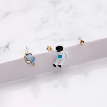 

3pcs Cute Astronaut Star Universe Planet Astronaut Design Stud Earrings Women Fashion Simple Sweet Ear Jewelry Pendientes ER68