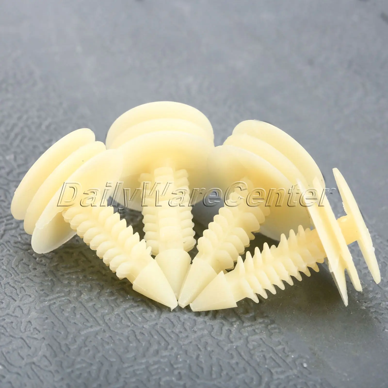 50pcs Beige Nylon Front Rear Door Trim Panel Clips Retainer For GM For S-10 S-15