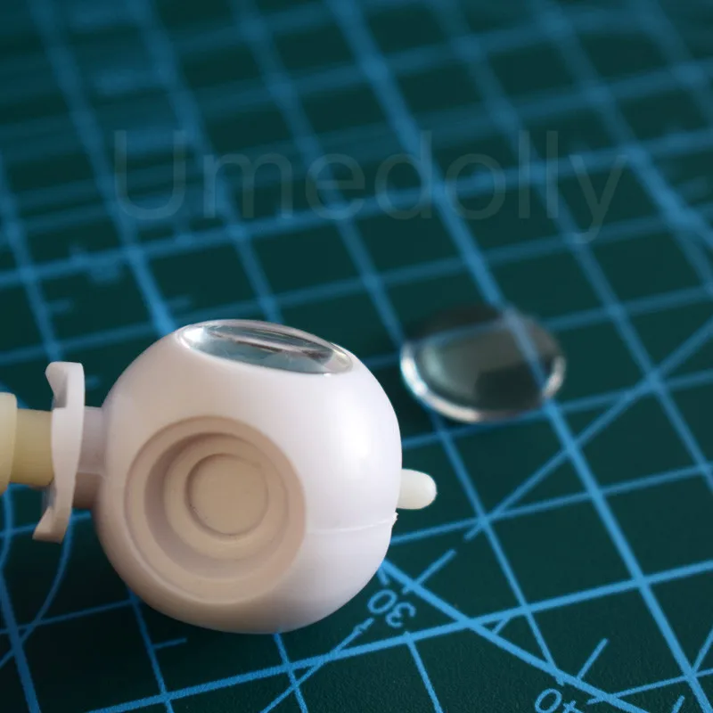 blythe glass eye chips  (1)
