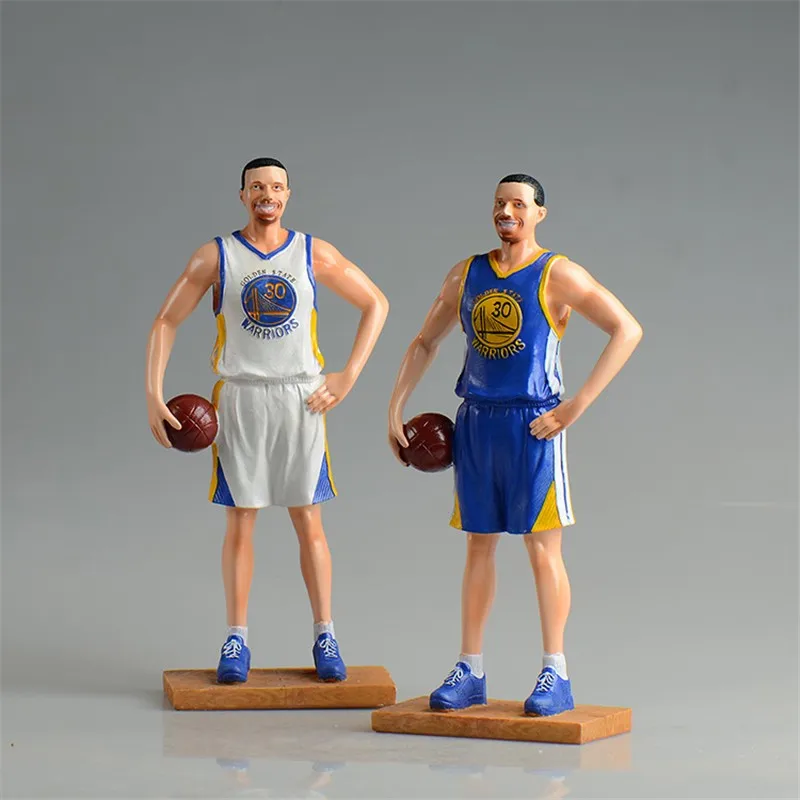 NBA statue (1)