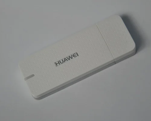 front_of_HUAWEI_E369