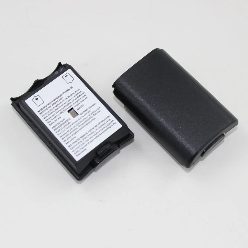 

ChengHaoRan 50pcs Battery Pack Cover Shell Case Kit for Xbox 360 Wireless Controller Black White with Sticker