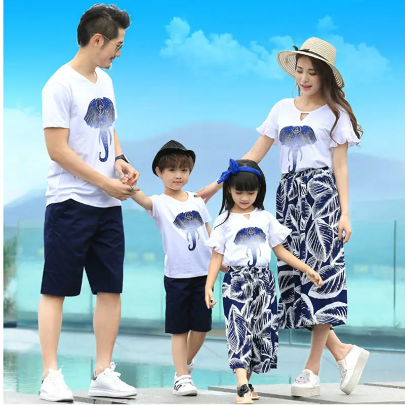 

Family Clothing Mother Daughter Dresses Family Matching Outfits Striped Father Mother Girl Boy Shirts Pants Clothes Family Look