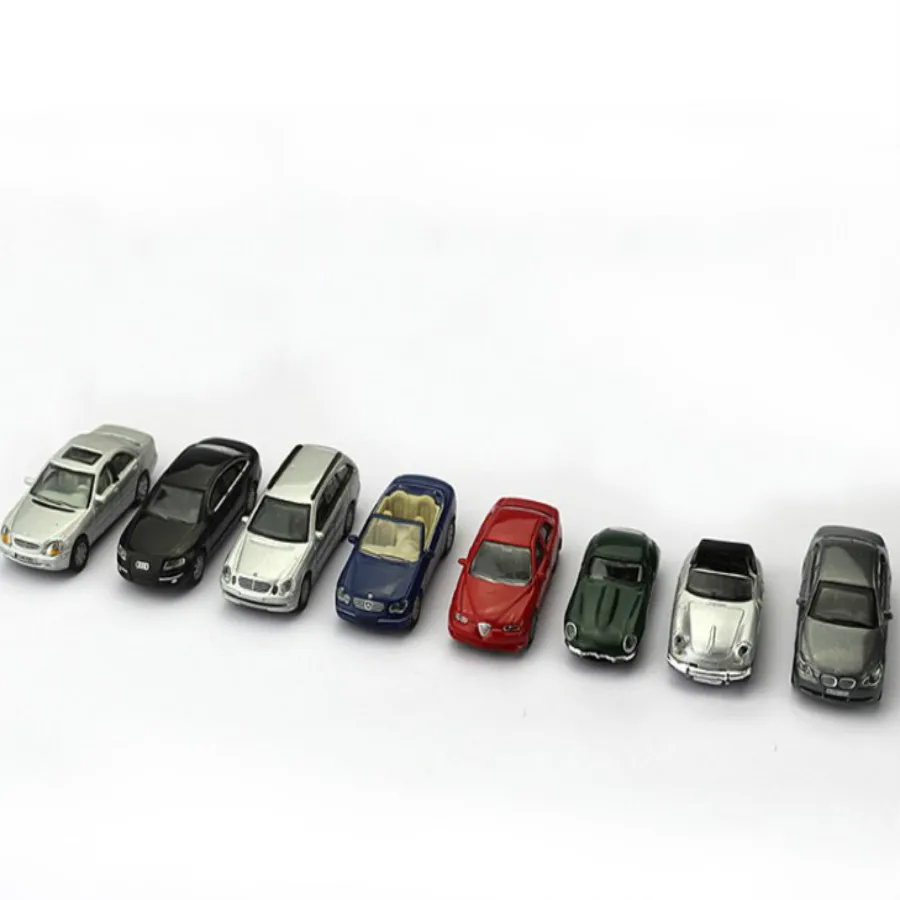 scale ho metal alloy car in architecture train layout  (1)