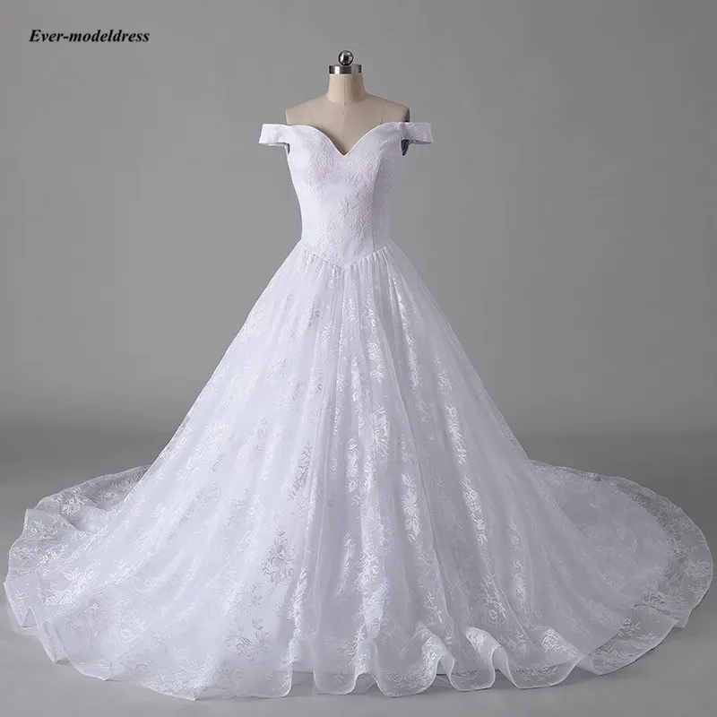 

Modest Lace Wedding Dresses 2020 Off The Shoulder Appliques Lace-Up Back Garden Bride Dresses Court Train Vestido De Casamento