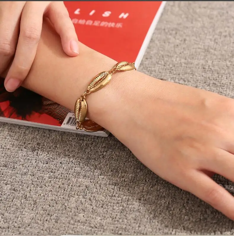 

Bohemian Handmade Weave shell Heart Long Tassel Bracelet Women 2019 New Grey Rope Chain Bracelets Jewelry Christmas Gift