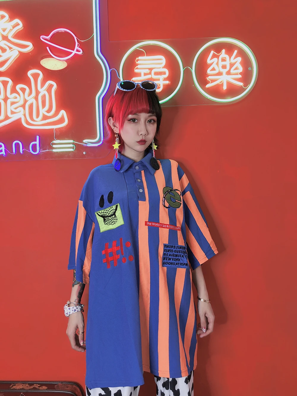 Harajuku девушка хип-хоп Tiaodi улыбающееся лицо в полоску цвет ed отложным воротником свободные поло воротник